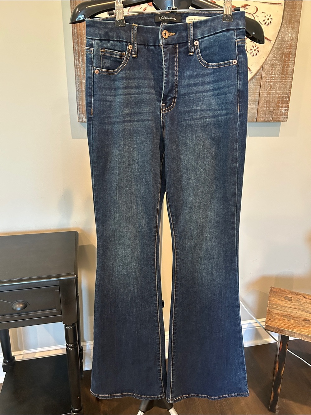BCBGeneration Women’s Dark Blue Wide Leg Jeans Size 3/26 High Rise Curvy Flare